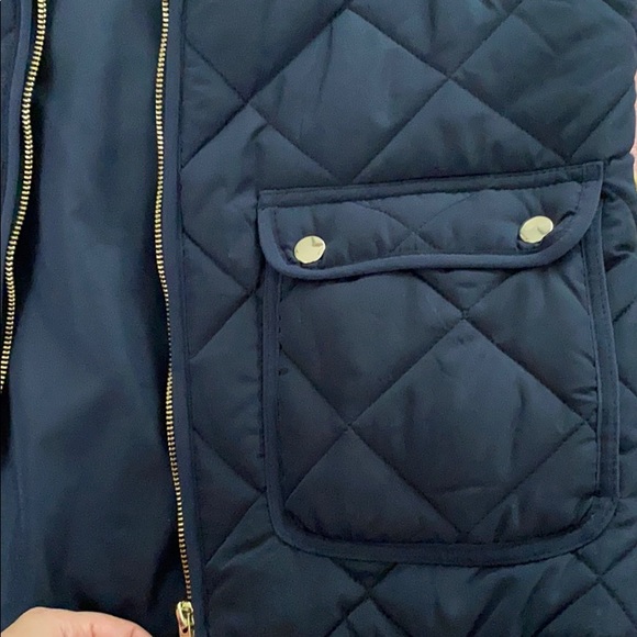 Thread & Supply Vest! - Picture 3 of 4